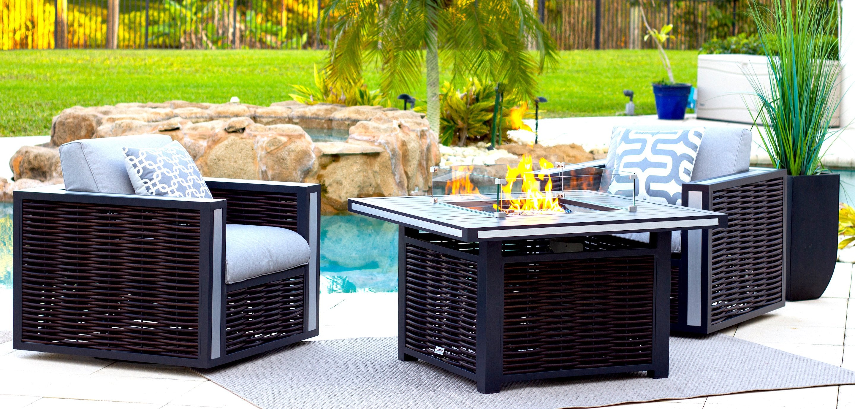 Outdoor swivel patio online chairs